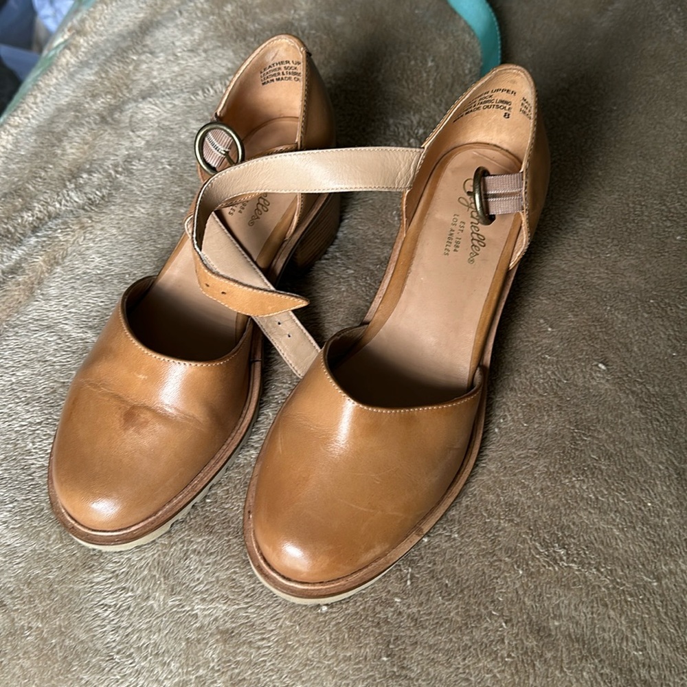 Seychelles heels
